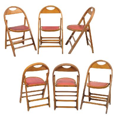 La Malinche. Juego de 6 sillas plegables en madera de olmo con asientos rojos