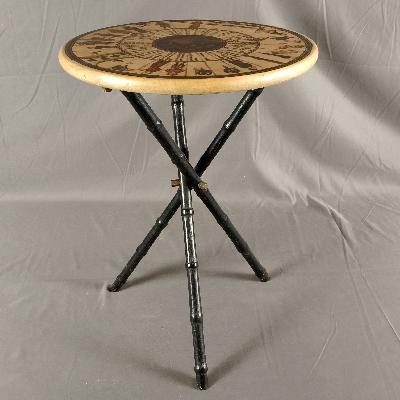 María Teresa Méndez. Mesa auxiliar en madera y pergamino de piel de cabra