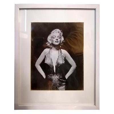 Fotografía de Marilyn Monroe con vestido dorado en Los Caballeros las Prefieren Rubias