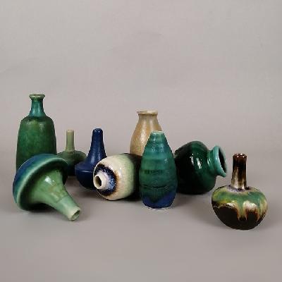 Set de 9 violeteros en cerámica verde y beige