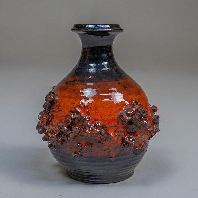 Violetero Gilt en cerámica lava color café y naranja