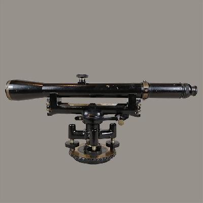 W & L. E. Gurley. Teodolito de bronce negro