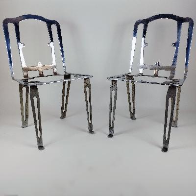 Juego de 5 sillas estilo Ramírez Vázquez en acero cromado, calado y doblado